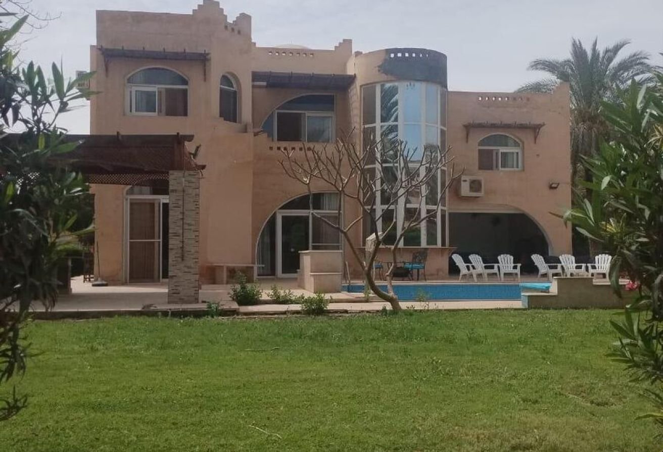 فيلا استلام فوري للبيع في استيلا دي ميري السخنة