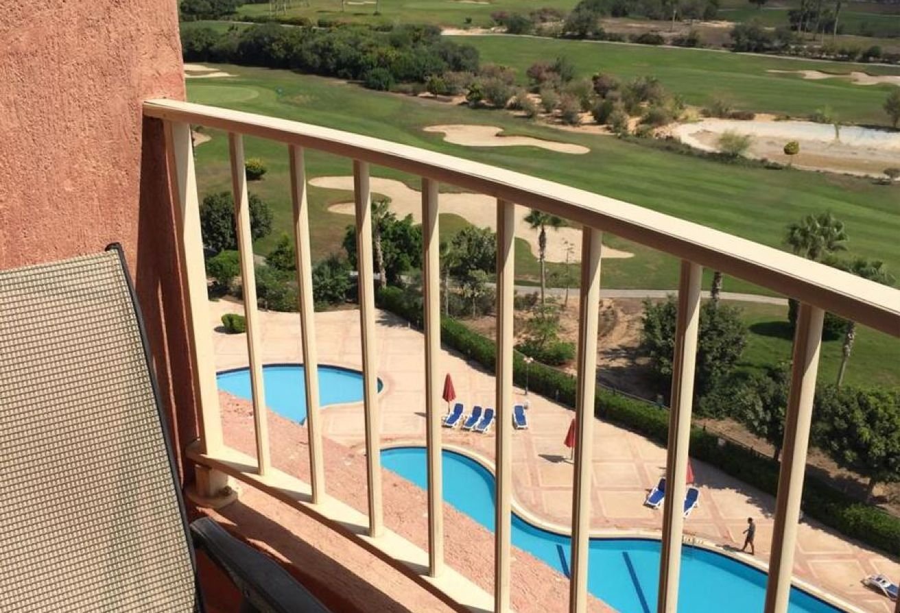 شاليه مفروش بالكامل للبيع في بورتو جولف الساحل