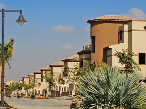 فيلا مستقلة استلام فوري للبيع في قطامية هيلز