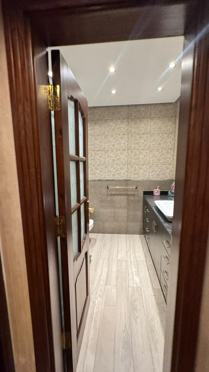 شقة فاخرة للايجار في ايست تاون التجمع