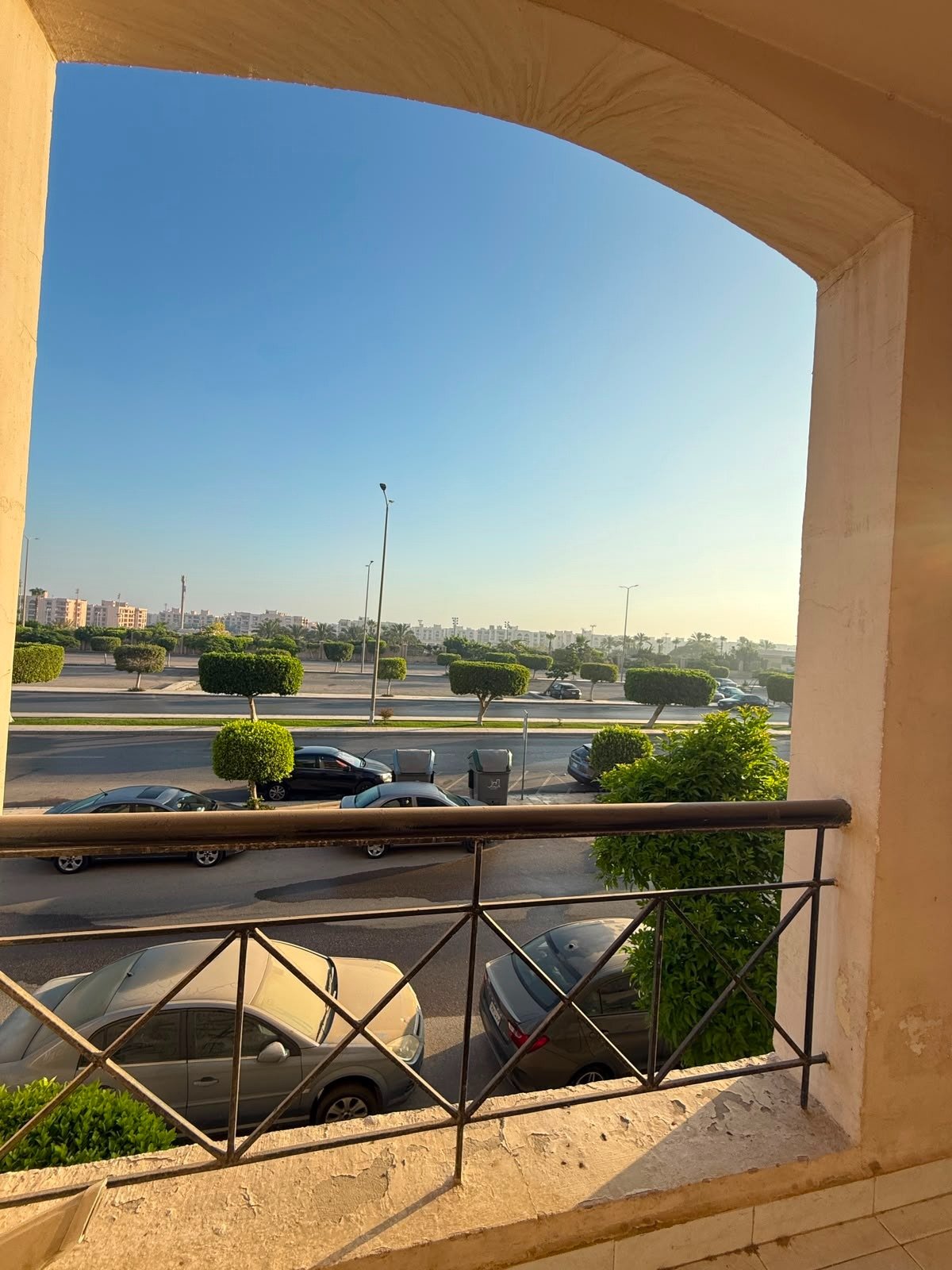 شقة للبيع ف مدينة الرحاب علي النادي