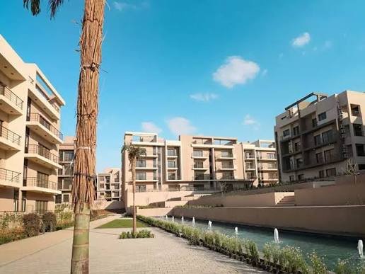 شقة للايجار في فيفث سكوير المراسم