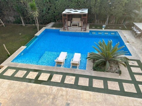 فيلا متشطبة و مفروشة بالكامل للبيع في مدينة الرحاب