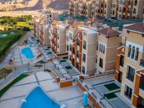 شالية استلام فوري بحديقة خاصة للبيع في العين السخنة