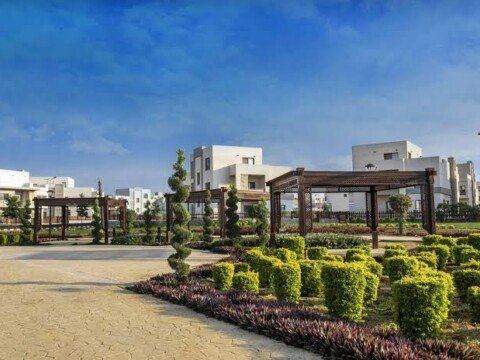 شقة للبيع في وصال الشروق من فاوندرز، 161م، 3 غرف و2 حمام، تشطيب كامل، الدور الثاني، استلام فوري، داخل مشروع متكامل بموقع مميز.