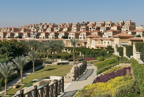 تاون هاوس استلام سنة بأقل مقدم في ستون بارك التجمع