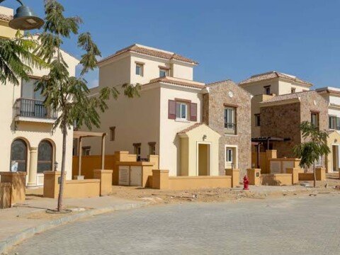 توين هاوس متشطب بالكامل استلام فوري للبيع ف ميفيدا