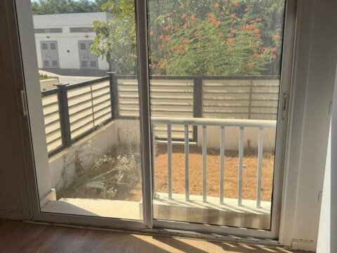 شقة بجاردن خاصة علي اللاجون هايد بارك التجمع
