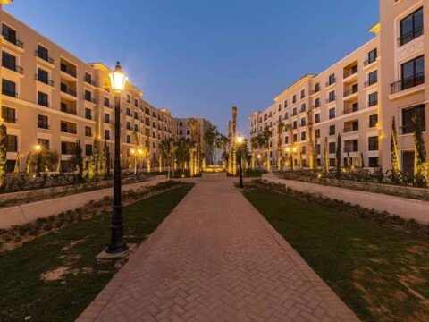 Village west by Dorra