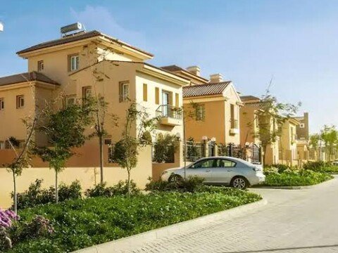 شقة غرفتين بجاردن واسعه استلام سنة في هايد بارك
